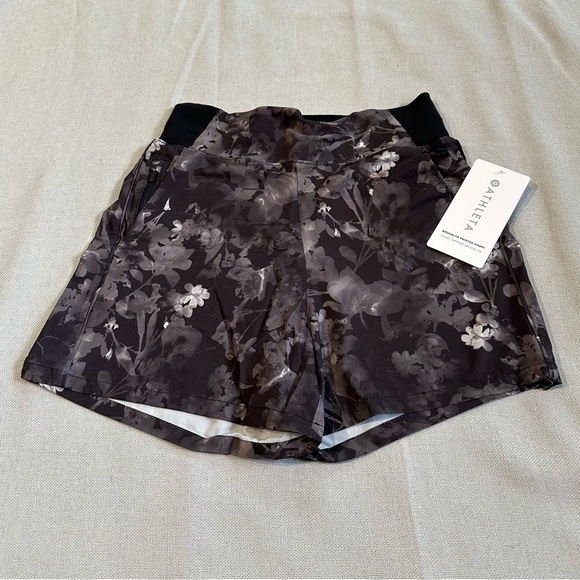 Athleta Brooklyn Printed Shorts New - Picture 7 of 9